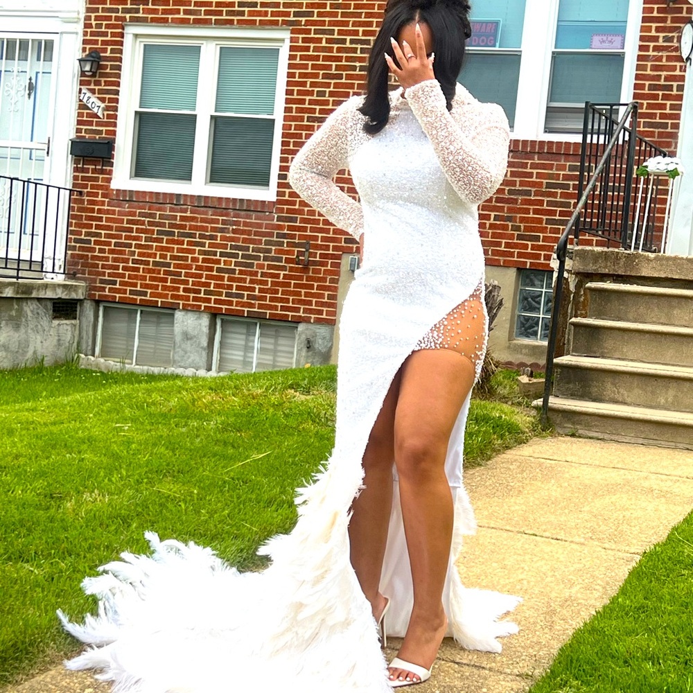 White prom dress with real ostrich feathers size 4